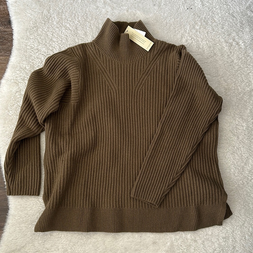 NWT! Banana Republic chunky ribbed sweater - size L Petite